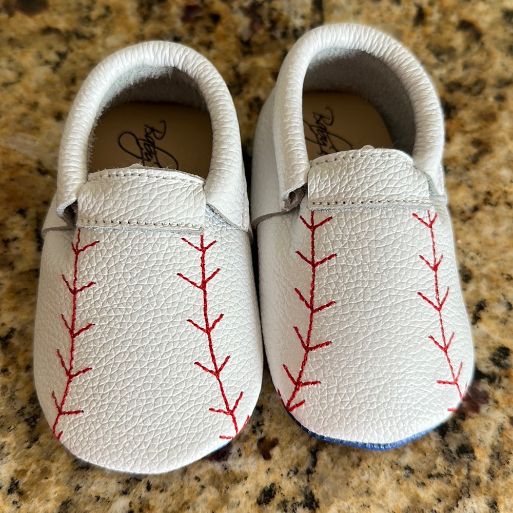 Baby baseball shoes size 6/12 month